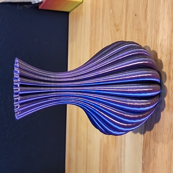 3d Printed Flower Vase - Picture 3 of 4